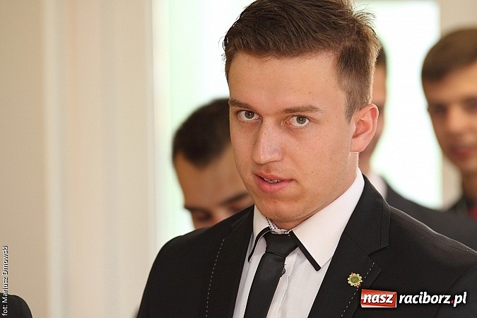 Zdjęcie w galerii na portalu naszraciborz.pl: Mechanik. Trwa drugi egzamin maturalny. Dziś matematyka wiadomości z regionu