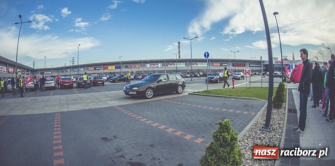 Zdjęcie w galerii na portalu naszraciborz.pl: Ponad tysiąc aut marki Alfa Romeo w jednym miejscu  wiadomości z regionu