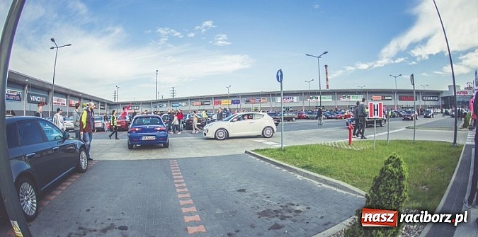 Zdjęcie w galerii na portalu naszraciborz.pl: Ponad tysiąc aut marki Alfa Romeo w jednym miejscu  wiadomości z regionu