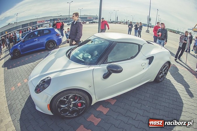 Zdjęcie w galerii na portalu naszraciborz.pl: Ponad tysiąc aut marki Alfa Romeo w jednym miejscu  wiadomości z regionu