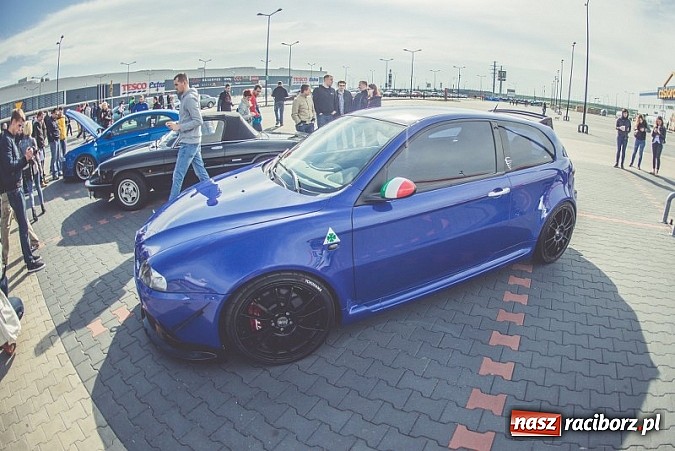 Zdjęcie w galerii na portalu naszraciborz.pl: Ponad tysiąc aut marki Alfa Romeo w jednym miejscu  wiadomości z regionu