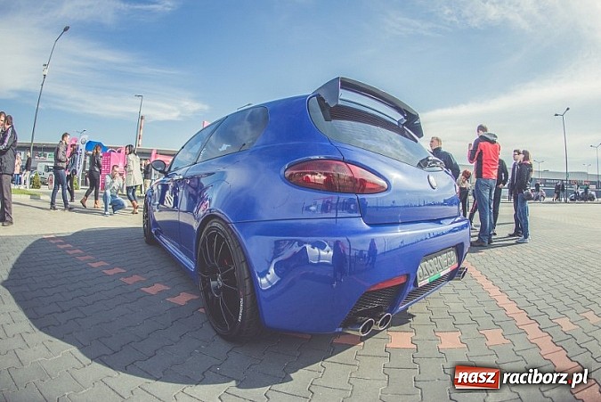 Zdjęcie w galerii na portalu naszraciborz.pl: Ponad tysiąc aut marki Alfa Romeo w jednym miejscu  wiadomości z regionu