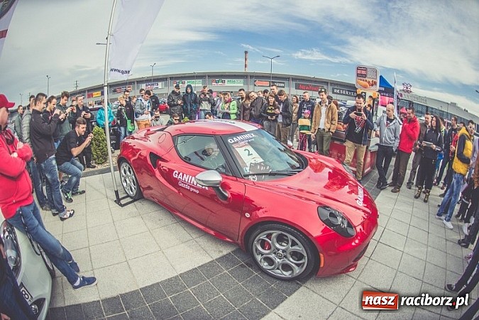 Zdjęcie w galerii na portalu naszraciborz.pl: Ponad tysiąc aut marki Alfa Romeo w jednym miejscu  wiadomości z regionu