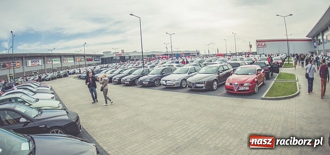 Zdjęcie w galerii na portalu naszraciborz.pl: Ponad tysiąc aut marki Alfa Romeo w jednym miejscu  wiadomości z regionu