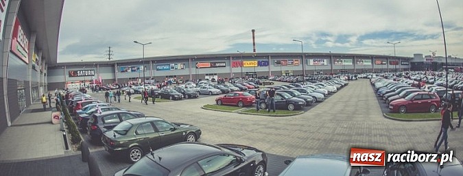 Zdjęcie w galerii na portalu naszraciborz.pl: Ponad tysiąc aut marki Alfa Romeo w jednym miejscu  wiadomości z regionu