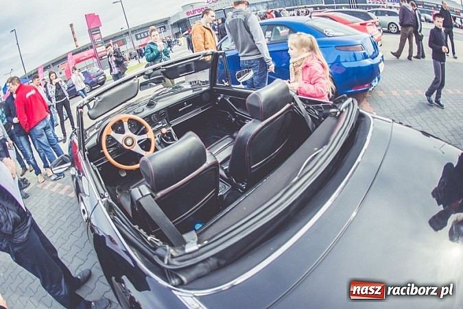 Zdjęcie w galerii na portalu naszraciborz.pl: Ponad tysiąc aut marki Alfa Romeo w jednym miejscu  wiadomości z regionu