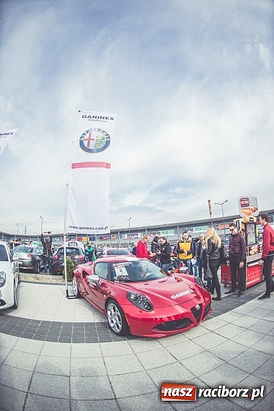 Zdjęcie w galerii na portalu naszraciborz.pl: Ponad tysiąc aut marki Alfa Romeo w jednym miejscu  wiadomości z regionu