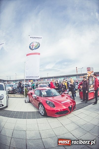 Zdjęcie w galerii na portalu naszraciborz.pl: Ponad tysiąc aut marki Alfa Romeo w jednym miejscu  wiadomości z regionu