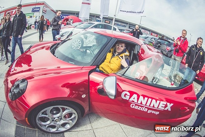 Zdjęcie w galerii na portalu naszraciborz.pl: Ponad tysiąc aut marki Alfa Romeo w jednym miejscu  wiadomości z regionu