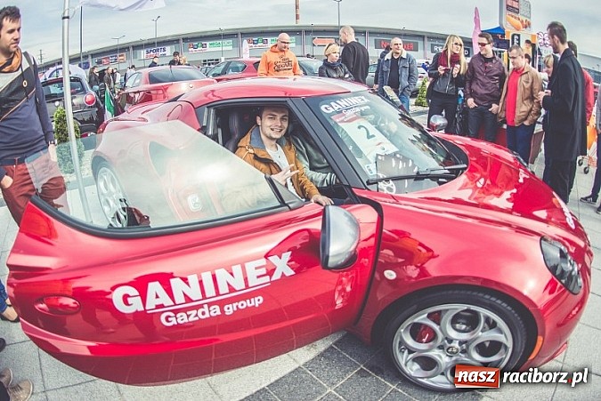 Zdjęcie w galerii na portalu naszraciborz.pl: Ponad tysiąc aut marki Alfa Romeo w jednym miejscu  wiadomości z regionu