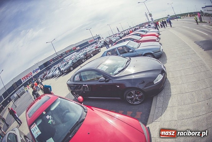 Zdjęcie w galerii na portalu naszraciborz.pl: Ponad tysiąc aut marki Alfa Romeo w jednym miejscu  wiadomości z regionu
