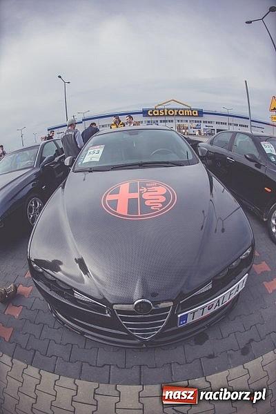 Zdjęcie w galerii na portalu naszraciborz.pl: Ponad tysiąc aut marki Alfa Romeo w jednym miejscu  wiadomości z regionu