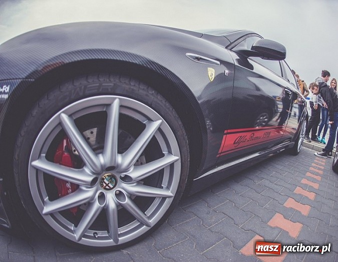 Zdjęcie w galerii na portalu naszraciborz.pl: Ponad tysiąc aut marki Alfa Romeo w jednym miejscu  wiadomości z regionu