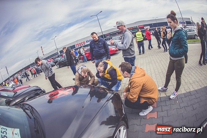 Zdjęcie w galerii na portalu naszraciborz.pl: Ponad tysiąc aut marki Alfa Romeo w jednym miejscu  wiadomości z regionu