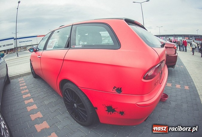 Zdjęcie w galerii na portalu naszraciborz.pl: Ponad tysiąc aut marki Alfa Romeo w jednym miejscu  wiadomości z regionu