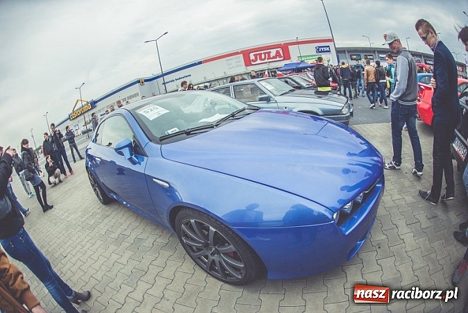 Zdjęcie w galerii na portalu naszraciborz.pl: Ponad tysiąc aut marki Alfa Romeo w jednym miejscu  wiadomości z regionu