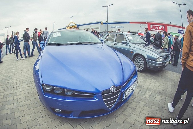 Zdjęcie w galerii na portalu naszraciborz.pl: Ponad tysiąc aut marki Alfa Romeo w jednym miejscu  wiadomości z regionu