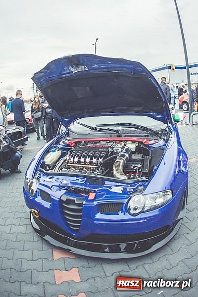 Zdjęcie w galerii na portalu naszraciborz.pl: Ponad tysiąc aut marki Alfa Romeo w jednym miejscu  wiadomości z regionu