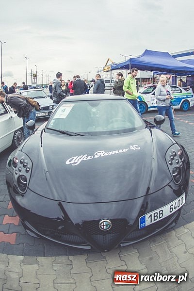 Zdjęcie w galerii na portalu naszraciborz.pl: Ponad tysiąc aut marki Alfa Romeo w jednym miejscu  wiadomości z regionu