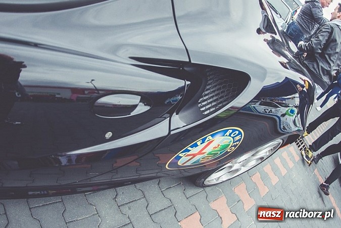 Zdjęcie w galerii na portalu naszraciborz.pl: Ponad tysiąc aut marki Alfa Romeo w jednym miejscu  wiadomości z regionu