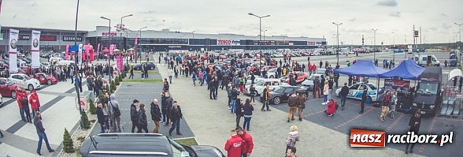 Zdjęcie w galerii na portalu naszraciborz.pl: Ponad tysiąc aut marki Alfa Romeo w jednym miejscu  wiadomości z regionu