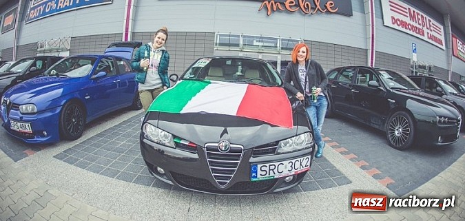Zdjęcie w galerii na portalu naszraciborz.pl: Ponad tysiąc aut marki Alfa Romeo w jednym miejscu  wiadomości z regionu