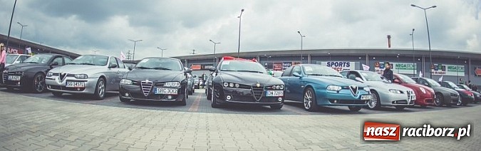Zdjęcie w galerii na portalu naszraciborz.pl: Ponad tysiąc aut marki Alfa Romeo w jednym miejscu  wiadomości z regionu