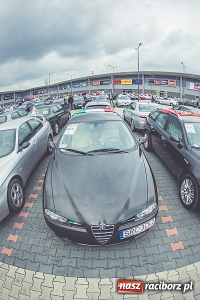 Zdjęcie w galerii na portalu naszraciborz.pl: Ponad tysiąc aut marki Alfa Romeo w jednym miejscu  wiadomości z regionu
