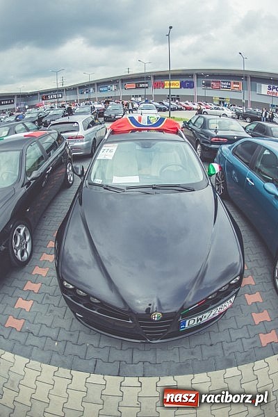 Zdjęcie w galerii na portalu naszraciborz.pl: Ponad tysiąc aut marki Alfa Romeo w jednym miejscu  wiadomości z regionu