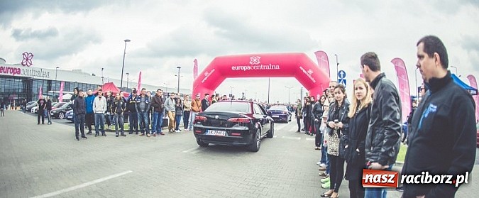 Zdjęcie w galerii na portalu naszraciborz.pl: Ponad tysiąc aut marki Alfa Romeo w jednym miejscu  wiadomości z regionu