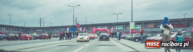 Zdjęcie w galerii na portalu naszraciborz.pl: Ponad tysiąc aut marki Alfa Romeo w jednym miejscu  wiadomości z regionu