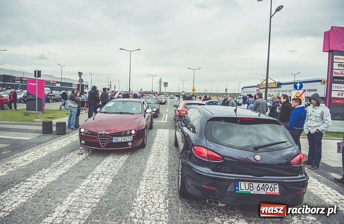 Zdjęcie w galerii na portalu naszraciborz.pl: Ponad tysiąc aut marki Alfa Romeo w jednym miejscu  wiadomości z regionu