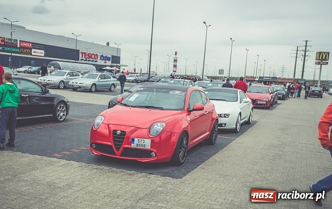 Zdjęcie w galerii na portalu naszraciborz.pl: Ponad tysiąc aut marki Alfa Romeo w jednym miejscu  wiadomości z regionu