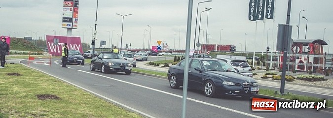 Zdjęcie w galerii na portalu naszraciborz.pl: Ponad tysiąc aut marki Alfa Romeo w jednym miejscu  wiadomości z regionu