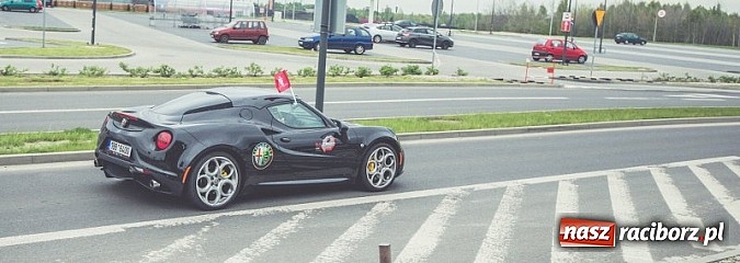 Zdjęcie w galerii na portalu naszraciborz.pl: Ponad tysiąc aut marki Alfa Romeo w jednym miejscu  wiadomości z regionu