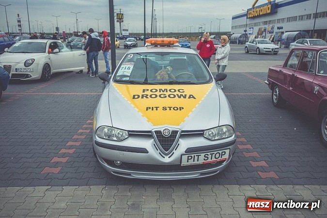 Zdjęcie w galerii na portalu naszraciborz.pl: Ponad tysiąc aut marki Alfa Romeo w jednym miejscu  wiadomości z regionu