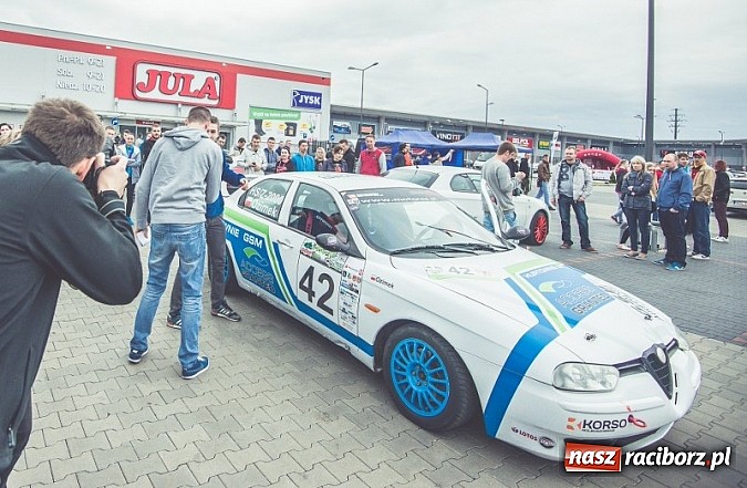 Zdjęcie w galerii na portalu naszraciborz.pl: Ponad tysiąc aut marki Alfa Romeo w jednym miejscu  wiadomości z regionu