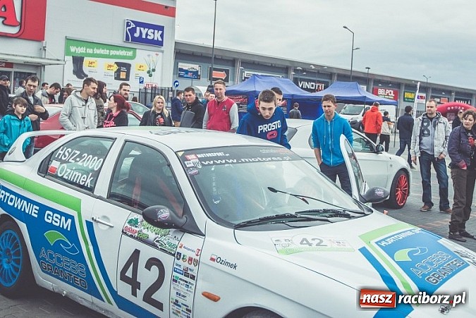 Zdjęcie w galerii na portalu naszraciborz.pl: Ponad tysiąc aut marki Alfa Romeo w jednym miejscu  wiadomości z regionu