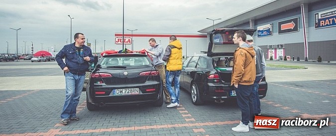 Zdjęcie w galerii na portalu naszraciborz.pl: Ponad tysiąc aut marki Alfa Romeo w jednym miejscu  wiadomości z regionu