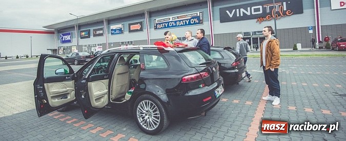 Zdjęcie w galerii na portalu naszraciborz.pl: Ponad tysiąc aut marki Alfa Romeo w jednym miejscu  wiadomości z regionu