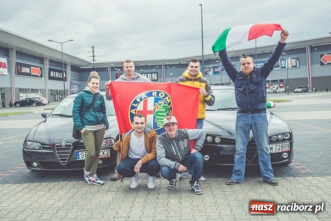 Zdjęcie w galerii na portalu naszraciborz.pl: Ponad tysiąc aut marki Alfa Romeo w jednym miejscu  wiadomości z regionu