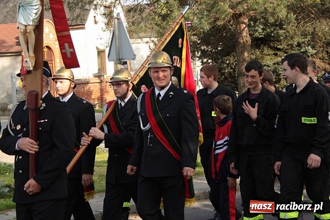 Zdjęcie w galerii na portalu naszraciborz.pl: Wojnowiczanie poszli w procesji do św. Floriana wiadomości z regionu