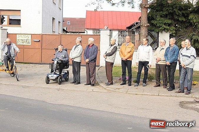 Zdjęcie w galerii na portalu naszraciborz.pl: Wojnowiczanie poszli w procesji do św. Floriana wiadomości z regionu