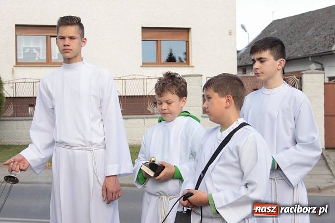 Zdjęcie w galerii na portalu naszraciborz.pl: Wojnowiczanie poszli w procesji do św. Floriana wiadomości z regionu