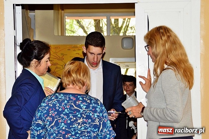Zdjęcie w galerii na portalu naszraciborz.pl: Drugi dzień matur w raciborskim ZSOMS wiadomości z regionu