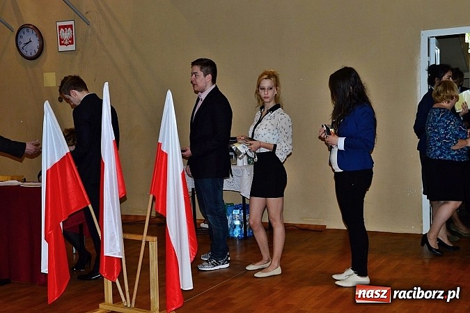 Zdjęcie w galerii na portalu naszraciborz.pl: Drugi dzień matur w raciborskim ZSOMS wiadomości z regionu