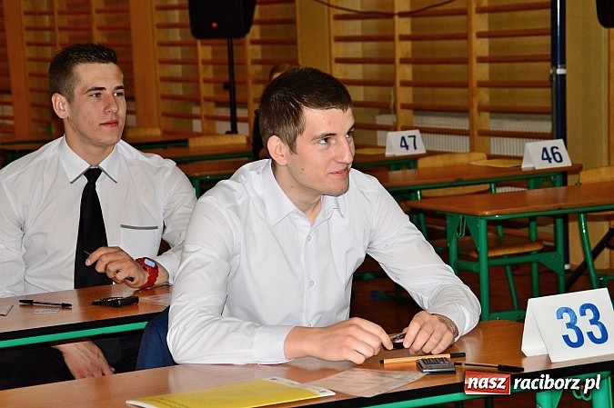 Zdjęcie w galerii na portalu naszraciborz.pl: Drugi dzień matur w raciborskim ZSOMS wiadomości z regionu