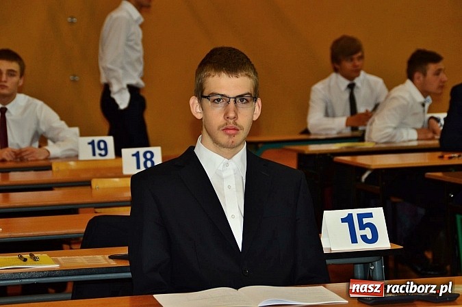 Zdjęcie w galerii na portalu naszraciborz.pl: Drugi dzień matur w raciborskim ZSOMS wiadomości z regionu