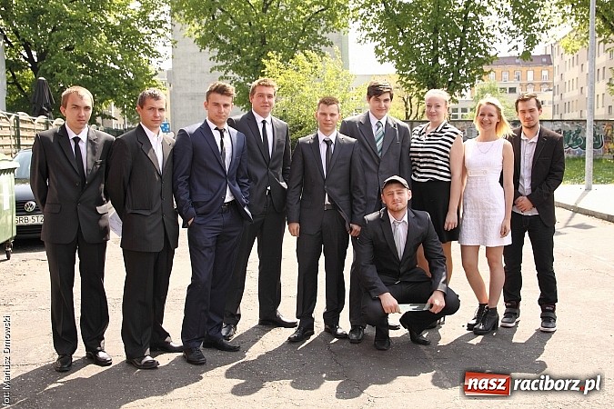Zdjęcie w galerii na portalu naszraciborz.pl: ZSZ i ZSBiRR – odwiedziliśmy uczniów po maturze z matematyki  wiadomości z regionu