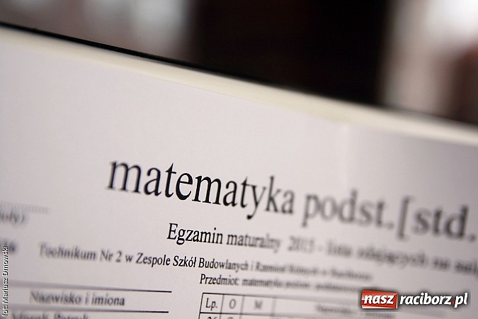 Zdjęcie w galerii na portalu naszraciborz.pl: ZSZ i ZSBiRR – odwiedziliśmy uczniów po maturze z matematyki  wiadomości z regionu